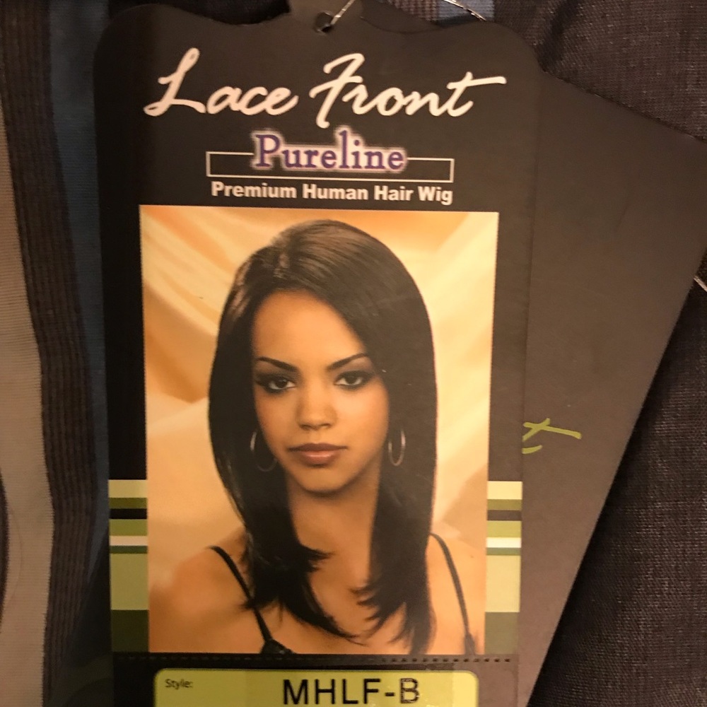 BOBBI BOSS Lace Front Wig❤️👏👏